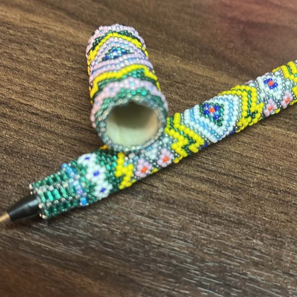 Beaded pen 🖊️ - Picture 3 of 7